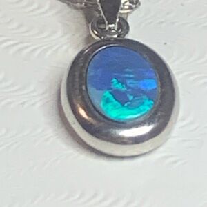 14kt/585 White Gold Opal  Pendant Necklace! 🤩 Stunning